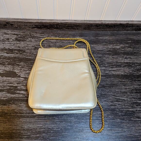 Frenchy Of California Leather Gold Metallic Box Purse with Gold Chain Strap - Picture 2 of 7